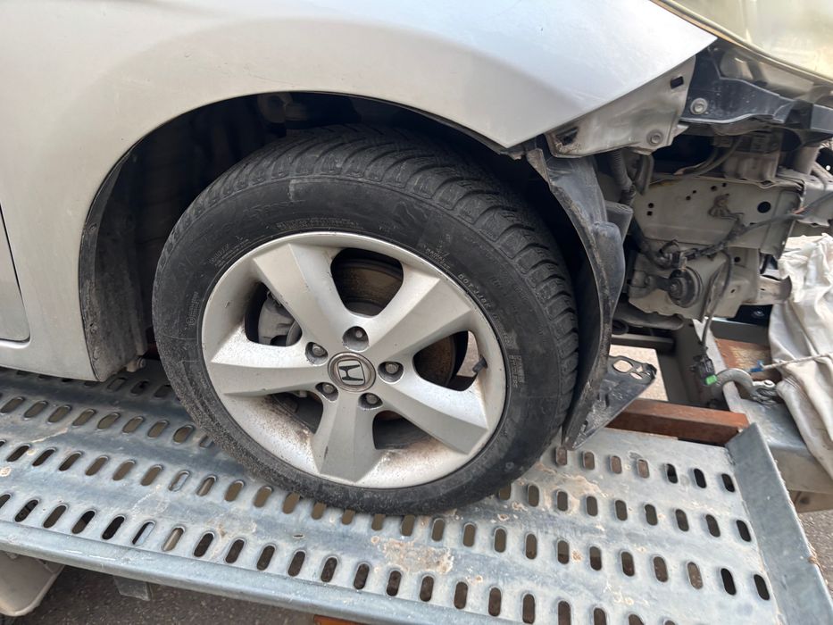 Honda frv 2.2 cdti na chasti