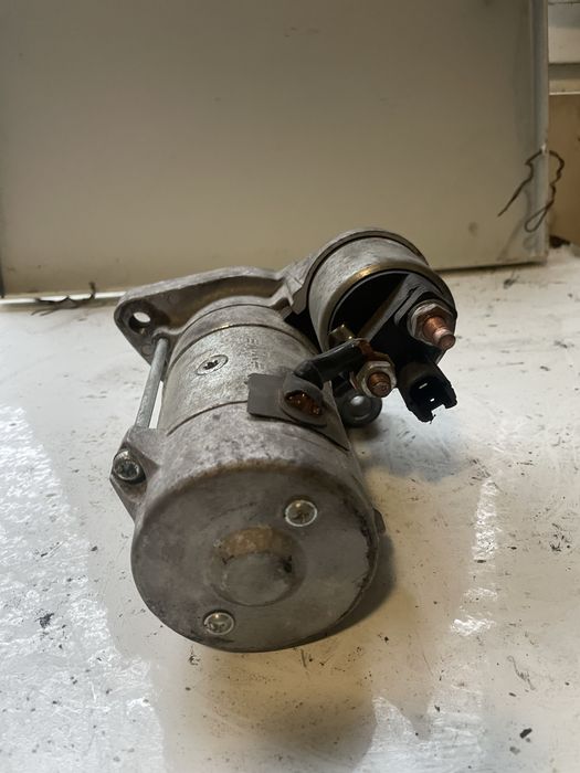 Стартер за тойота  /TOYOTA D-CAT 2.2