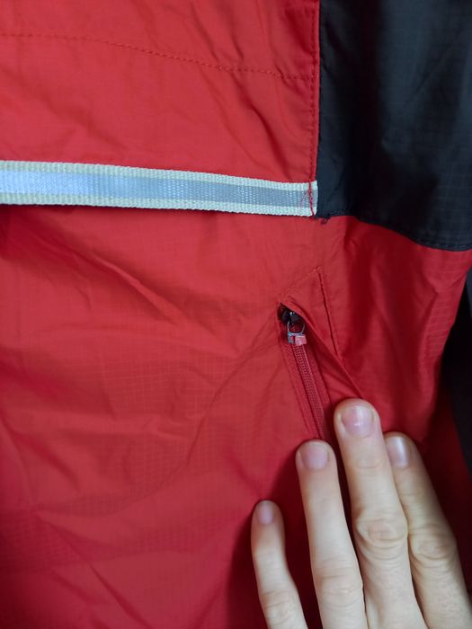 Geacă sport Adidas roșie – mărimea 40