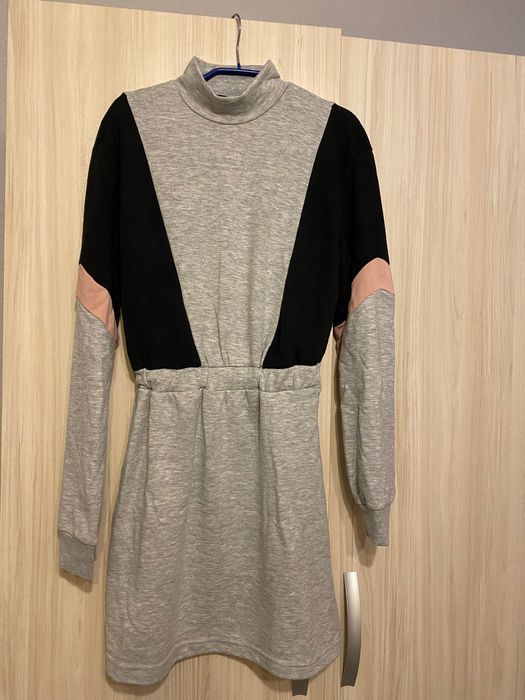 Продавам рокли/туники - Stradivarius, Bershka