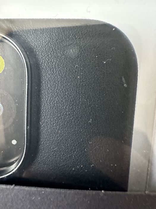 Продам чехол + стекло на айфон 14 pro