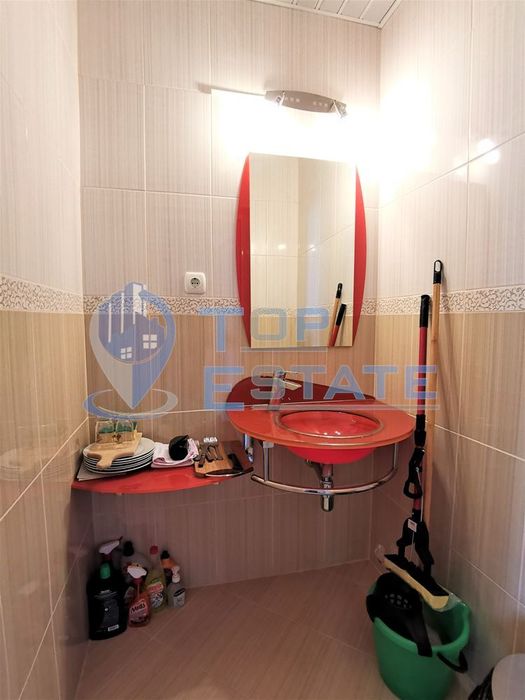 Продава се Офис в Горна Оряховица - 57 кв.м за 1141 €/кв.м - Снимка #8