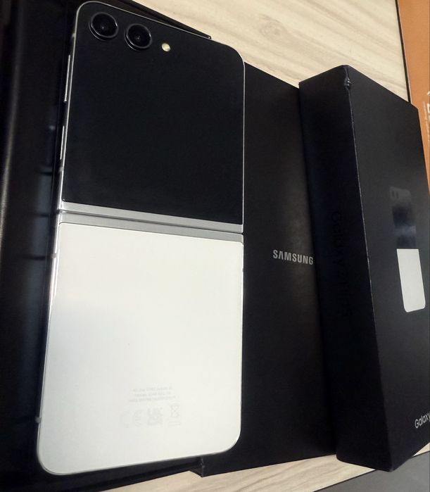 Samsung Z flip 5 512 G Гаранционен