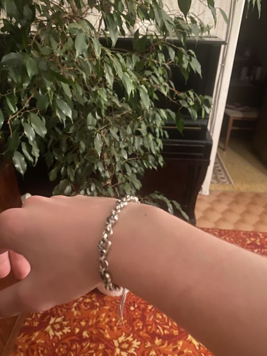 Продам браслет новый