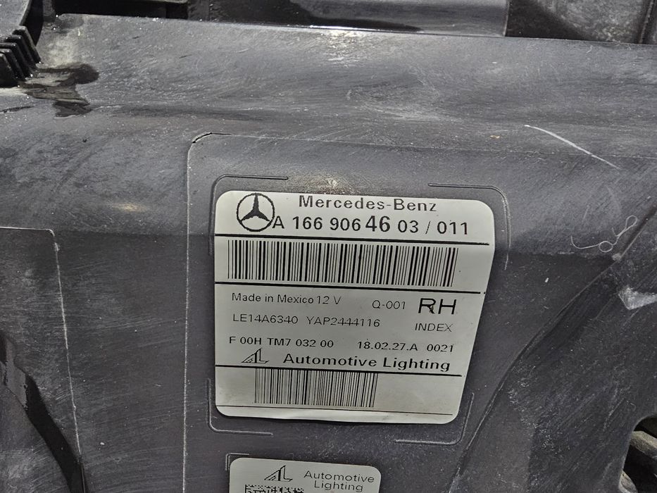 Far dreapta ils led Mercedes GLS W166 dupa 2015 cod A1669064603