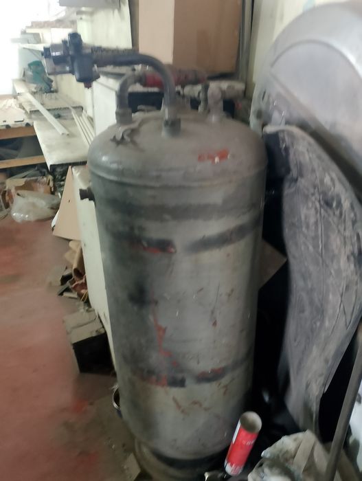 Продам компрессор с рессивером.