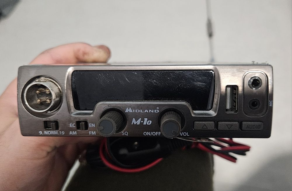 Statie auto Midland M20