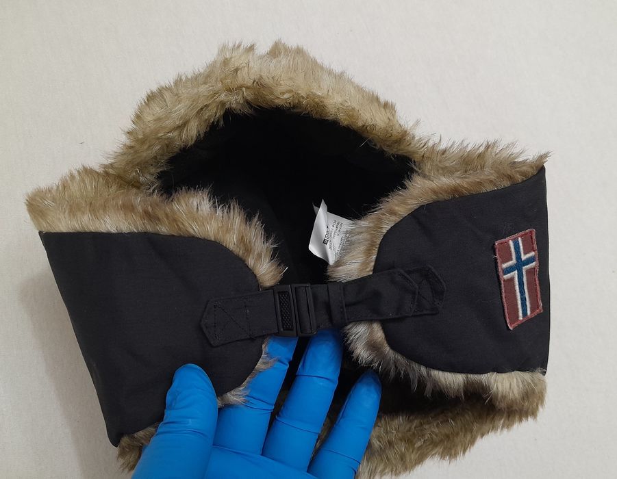Caciula traditionala ruseasca Napapijri Antarctic Reserch, Ushanka uni