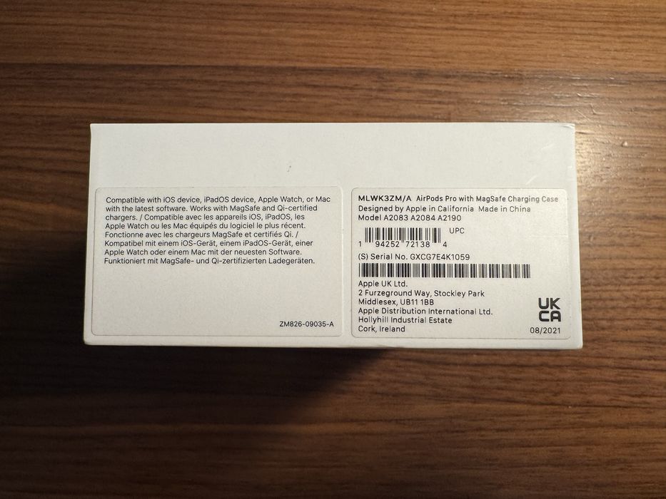 AirPods Pro cu MagSafe Charging Case