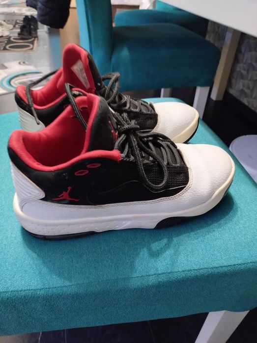 Adidași Jordan Nike