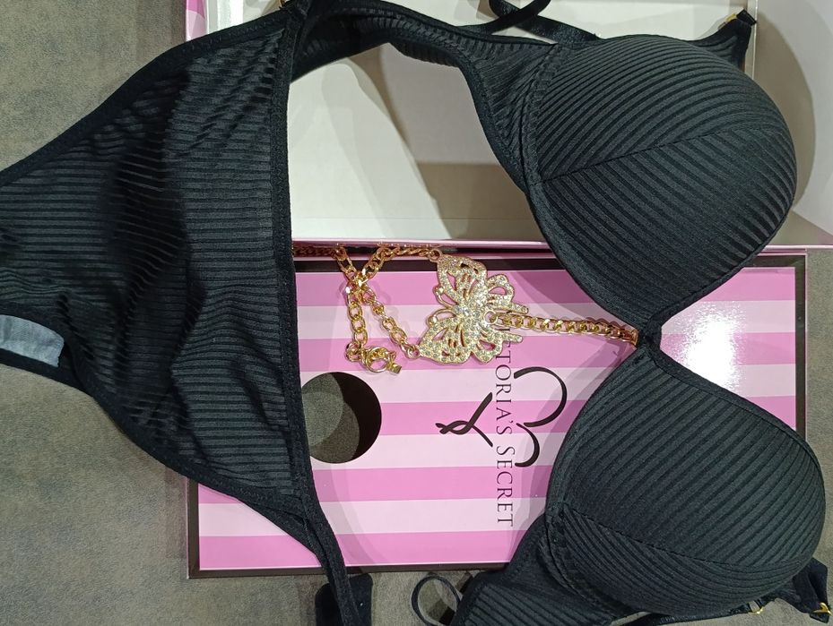 Нижнее бельё черного цвета