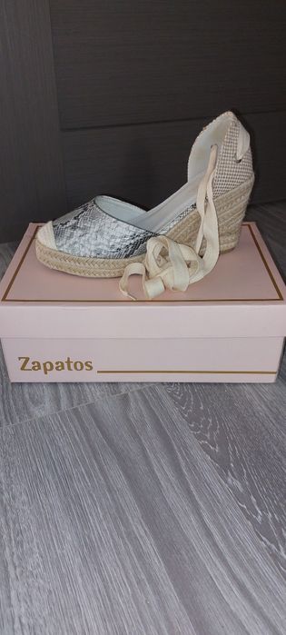 Încălțăminte nr 37