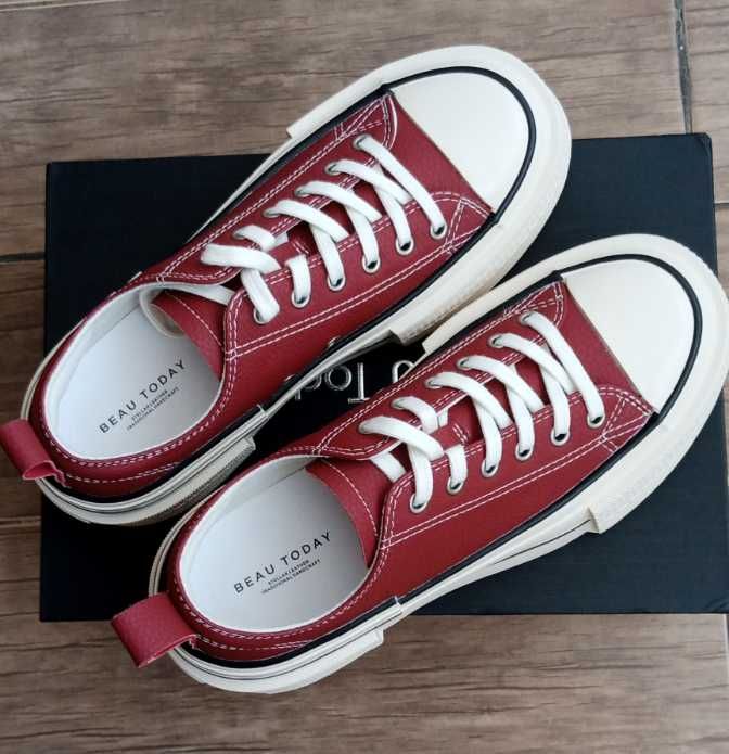 Продаю кеды новые