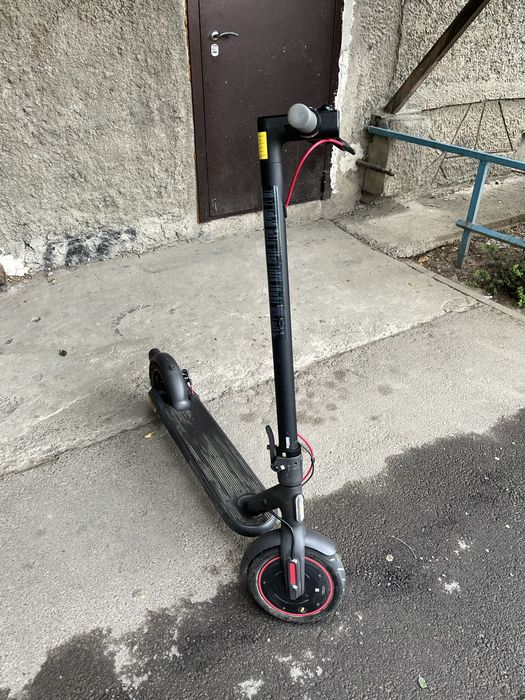 Электросамокат Xiaomi Scooter 4Pro