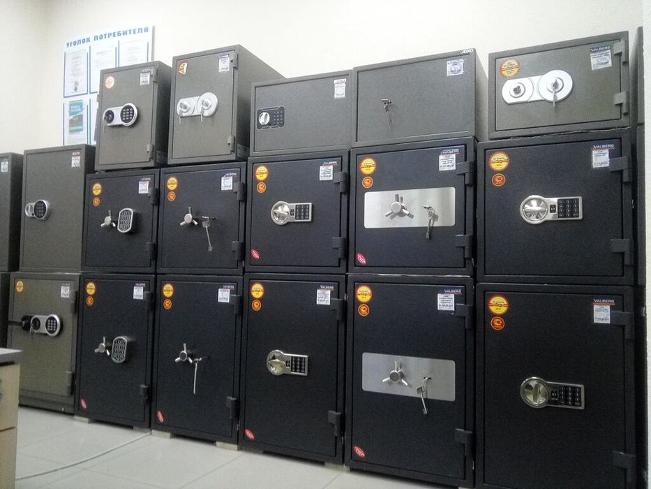 Скидка! Сейф Deli ET530 перечисление и доставка есть