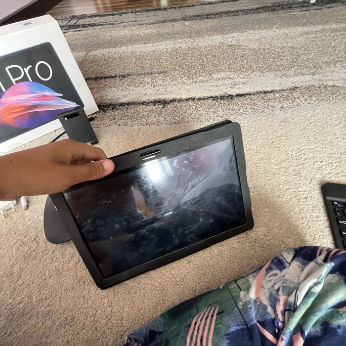 Планшет PadPro буквально новый