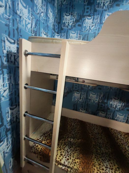 Продам 2-х ярусную кровать
