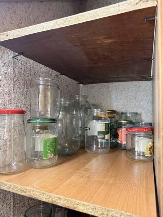 Банки разные с крышками