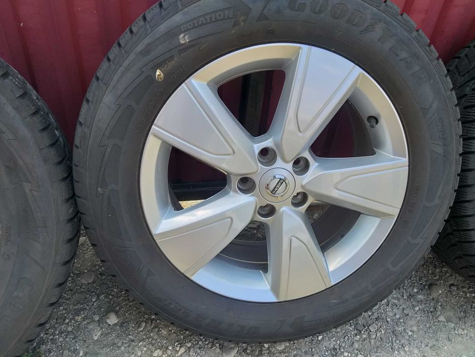 Jante VOLVO Xc40 Iarna R17 + Anvelope GoodYear 235 60 R17