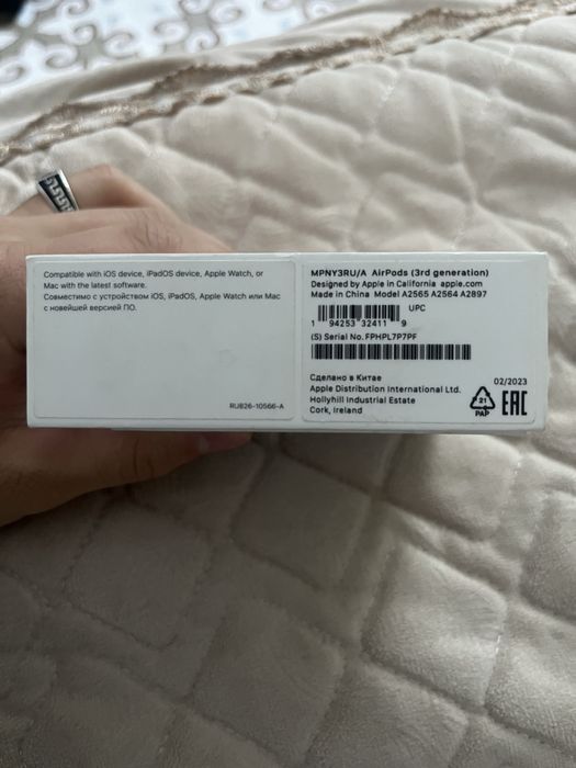 Продам AirPods 3.