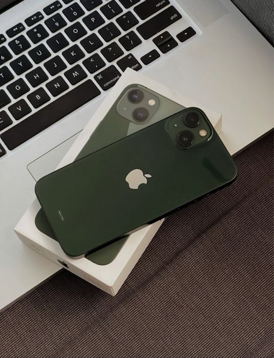 iPhone 13  100% battery