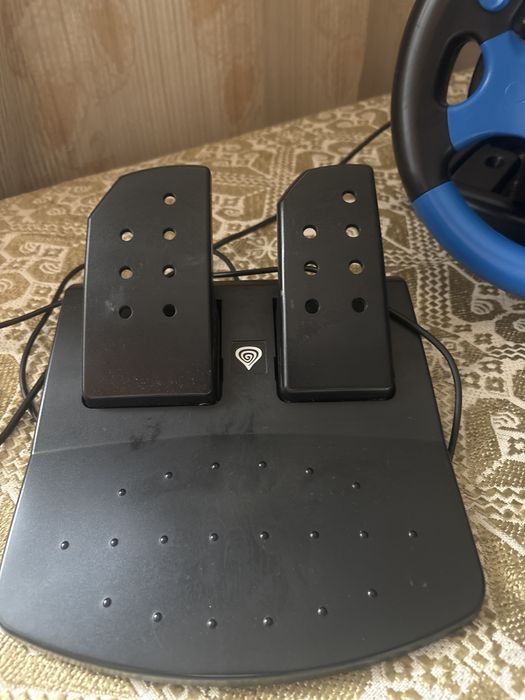 Волан и педали чисто нови