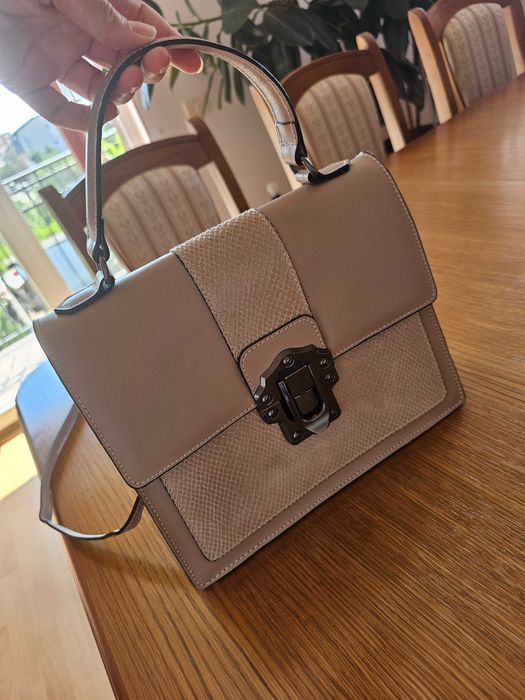 Geanta dama crossbody, noua, marime medie