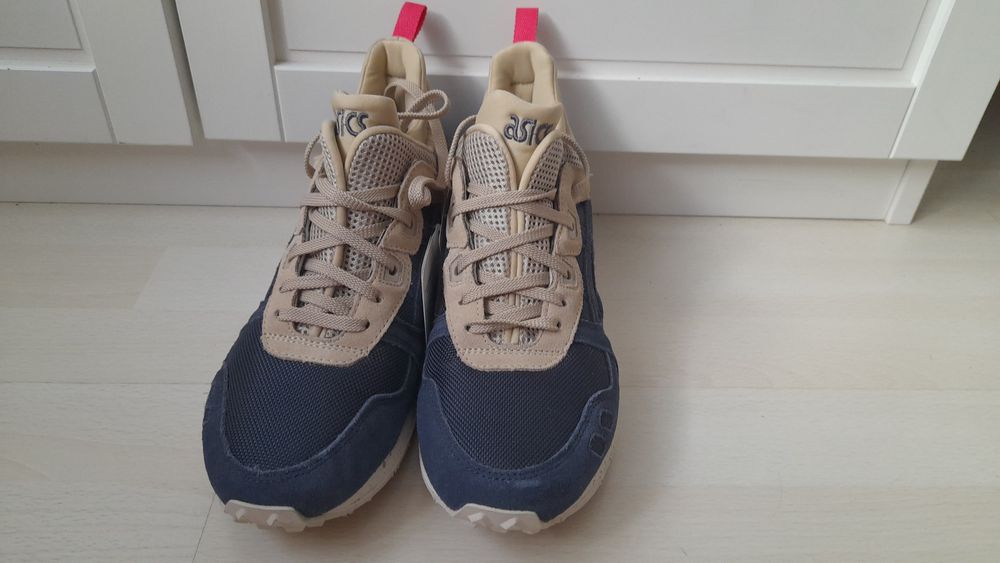 Маратонки Asics нови