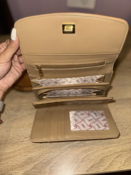 Кожен портфейл с подарък обеци