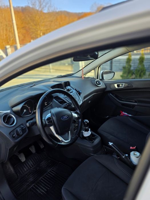 Vând Ford Fiesta Diesel 1.5