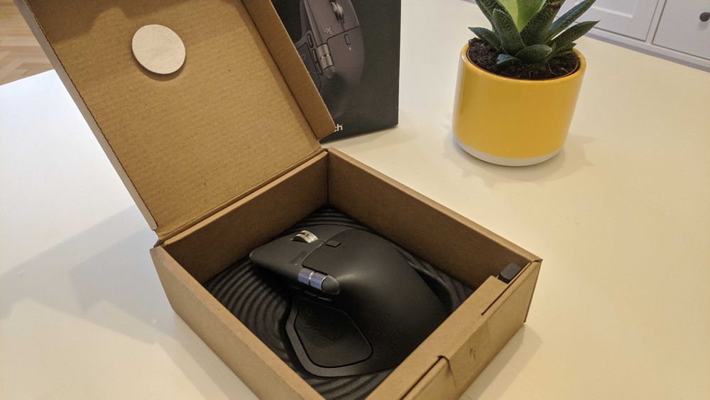 Logitech MX Master 4 безжична мишка