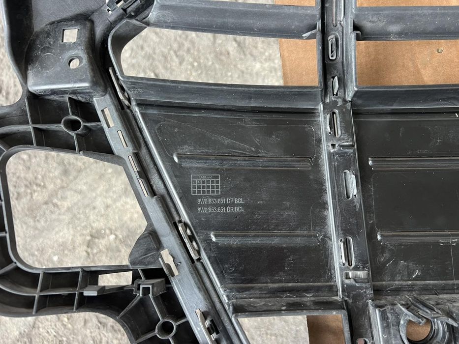 Предна решетка за AUDI A4 ALLROAD B9  2022 година- 8W0853651 DP BCL