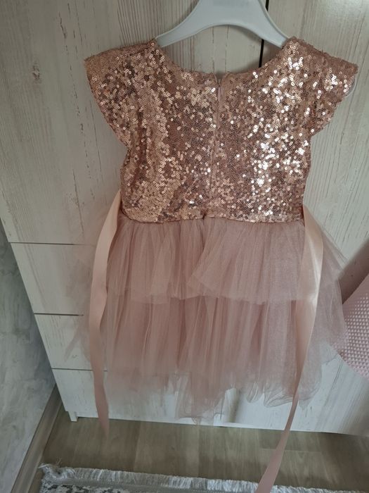 Продам красивое платье