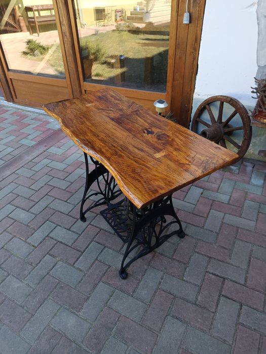 Suport lavoar baie sau măsuță din mașină de cusut