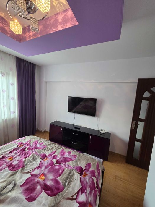 Vand Apartment cu 3 camere,et 3,  Zona visoi in Campulung muscel