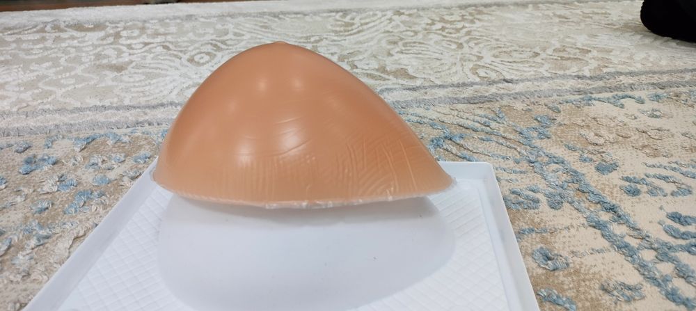 Левый грудной протез