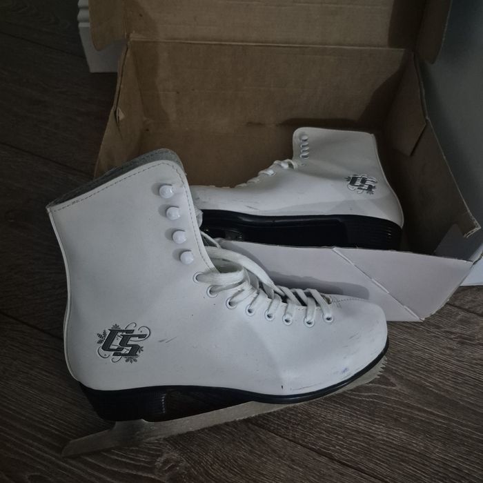 Коньки  ,состояние отличное!