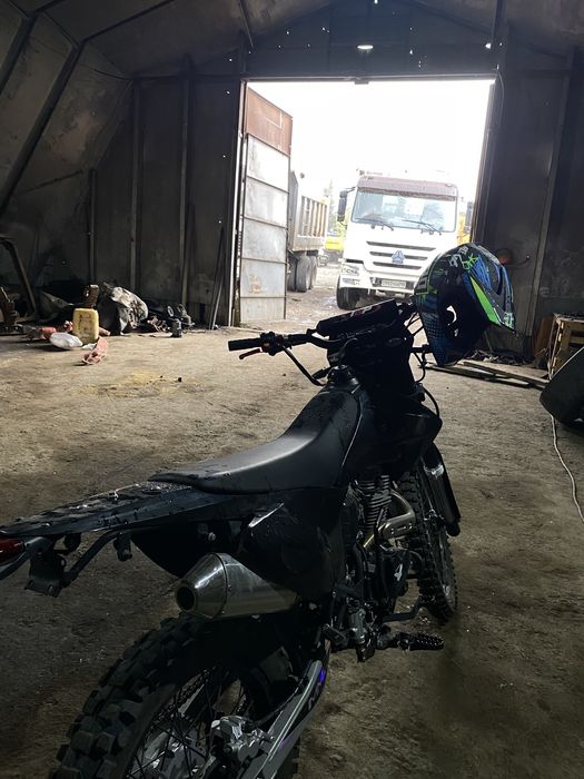 Продам эндуро 250 кубов