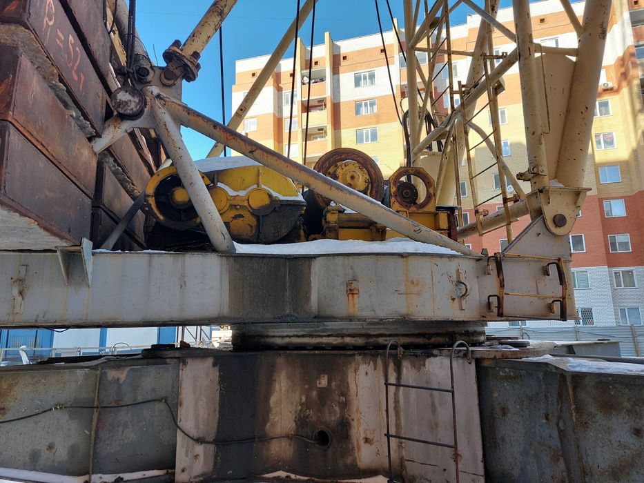 Башенный кран КБ-405