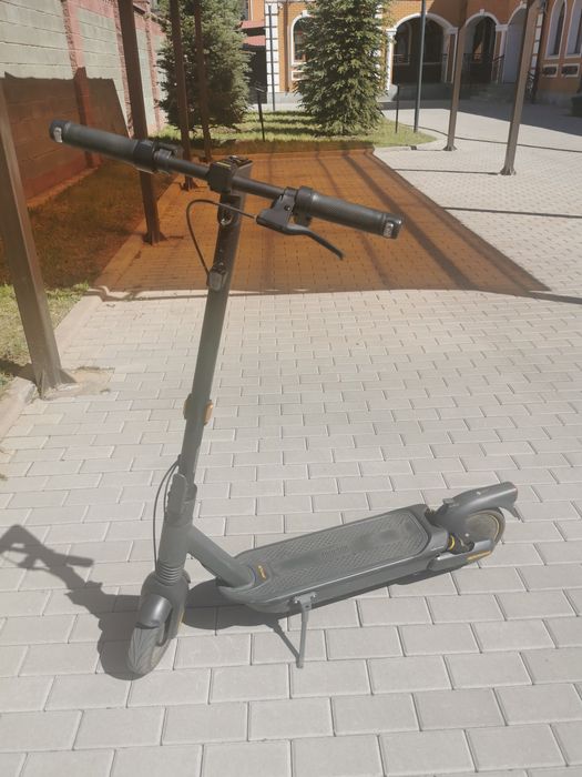 Ninebot Kick Scooter MAX G2
