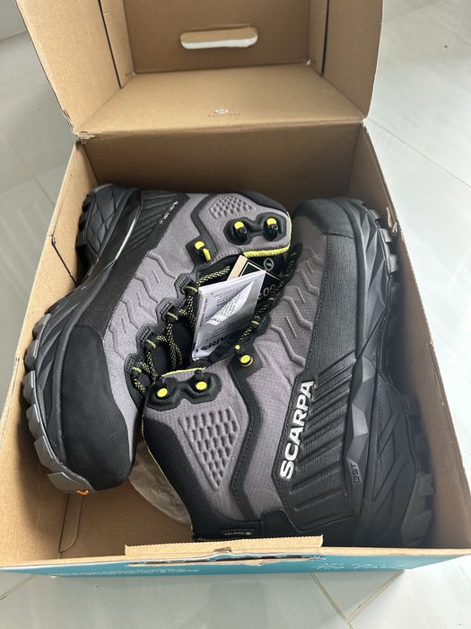 Vand ghete Scarpa Noi !