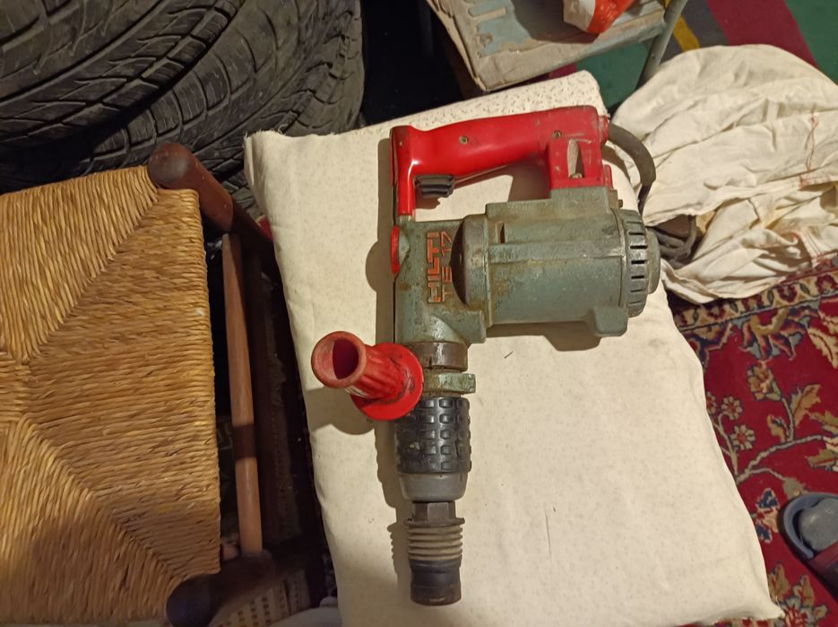 Перфоратор Hilti