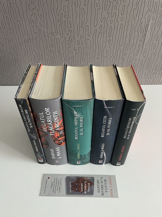 Seria acotar regatul spinilor si al trandafirilor sarah j maas