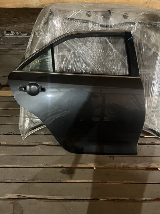 Toyota камри 50 двери