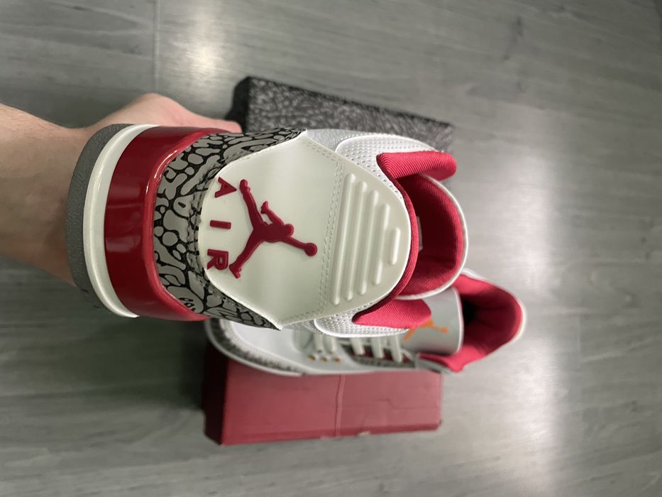 Air Jordan 3 Cardinal Red