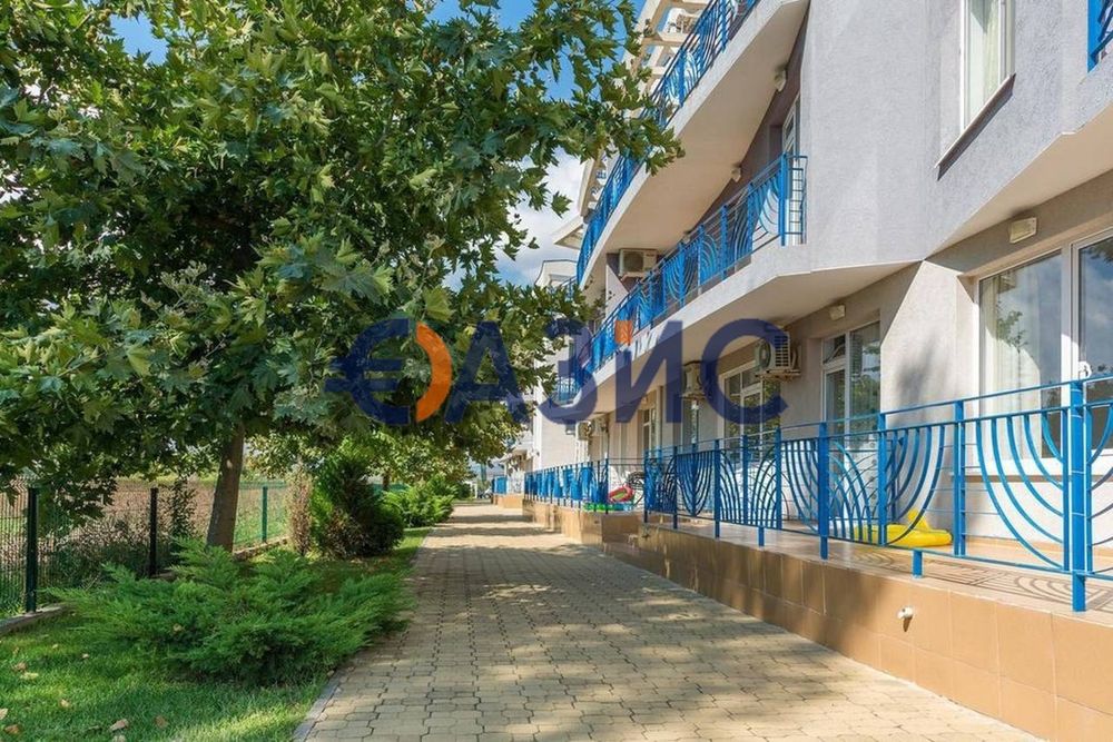 Продава се Двустаен апартамент в к.к. Слънчев бряг - 50 кв.м за 956 €/кв.м - Снимка #14