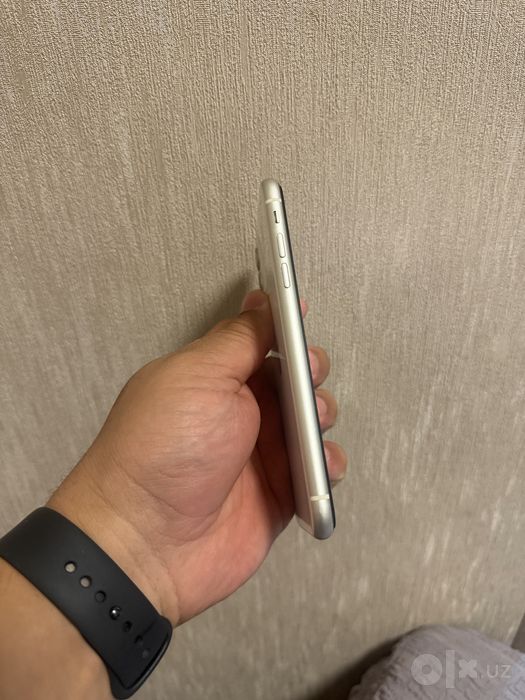 Iphone 11 sotiladi. Oq rang 64gb