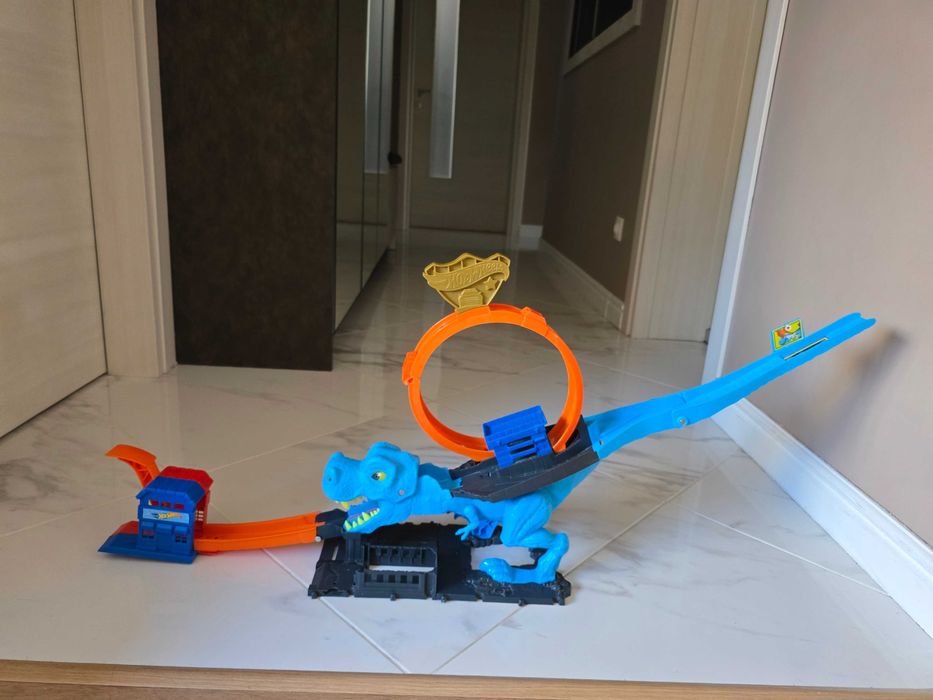 Писта Hot Wheels City - T-Rex
