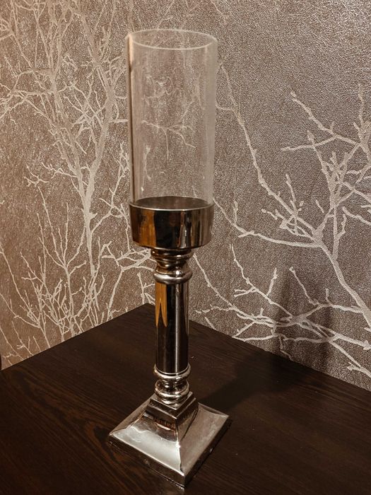 Свещник имитиращ настолна лампа