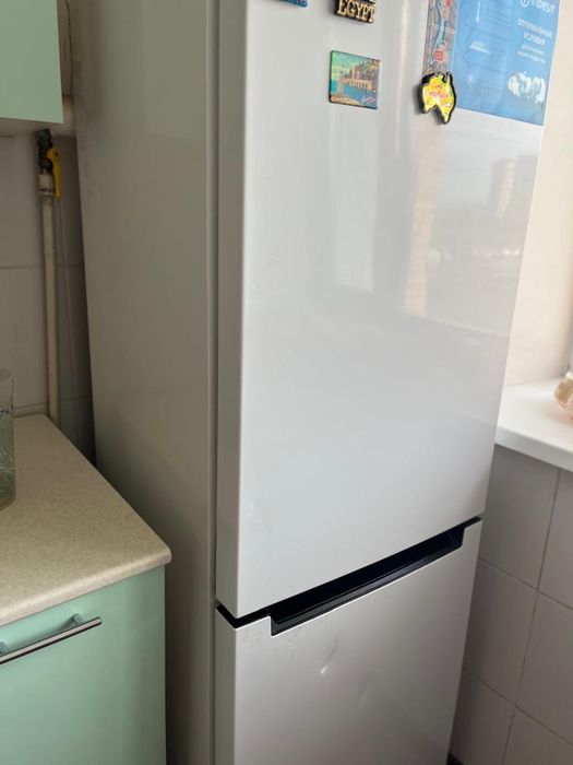 Продаю холодильник